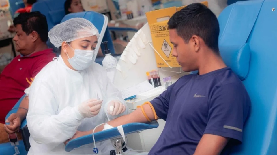 Hemoam busca doadores para garantir estoque de sangue seguro no Carnaval em Manaus; veja como doar