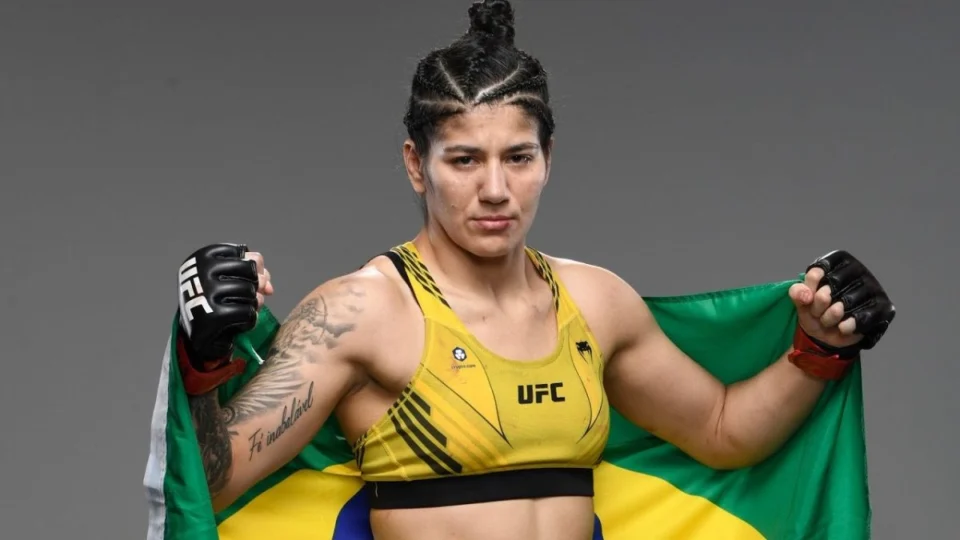 Ketlen Vieira, lutadora do UFC, treinará guardas municipais femininas de Manaus