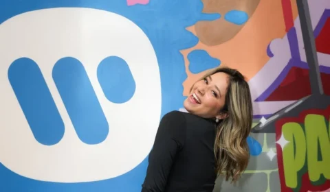 Marília Tavares assina contrato com Warner Music, gravadora de Anitta e Bruno Mars; veja outros artistas do grupo