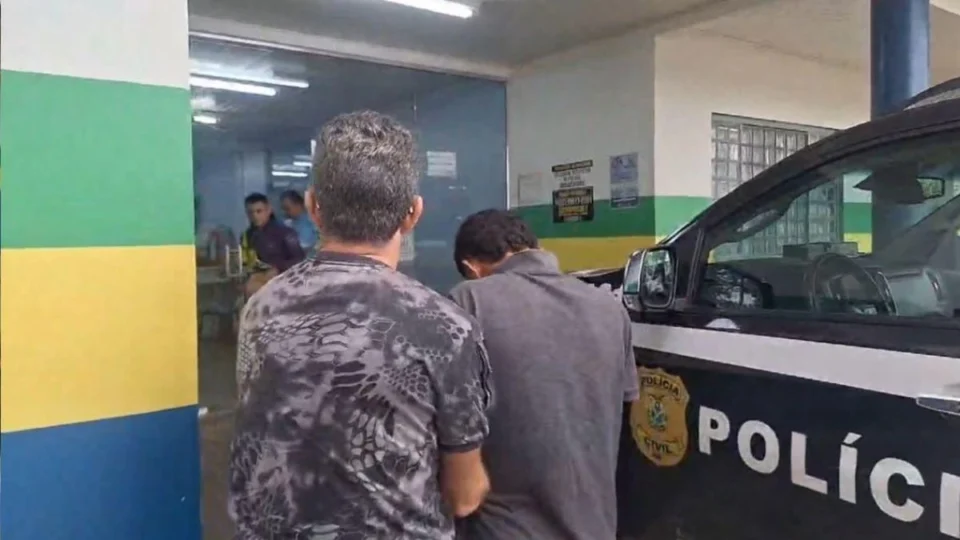 Mulher tem casa invadida e é abusada por adolescente de 15 anos em Manacapuru