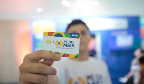 Pé-de-Meia: pagamentos retornam nesta semana; saiba mais