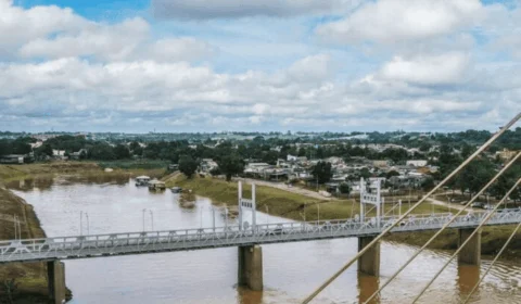 Chuva intensa faz Rio Acre subir seis metros em 24 horas e afeta famílias em Epitaciolândia