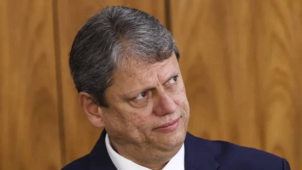 Moraes arquiva pedido para investigar Tarcísio no inquérito do golpe