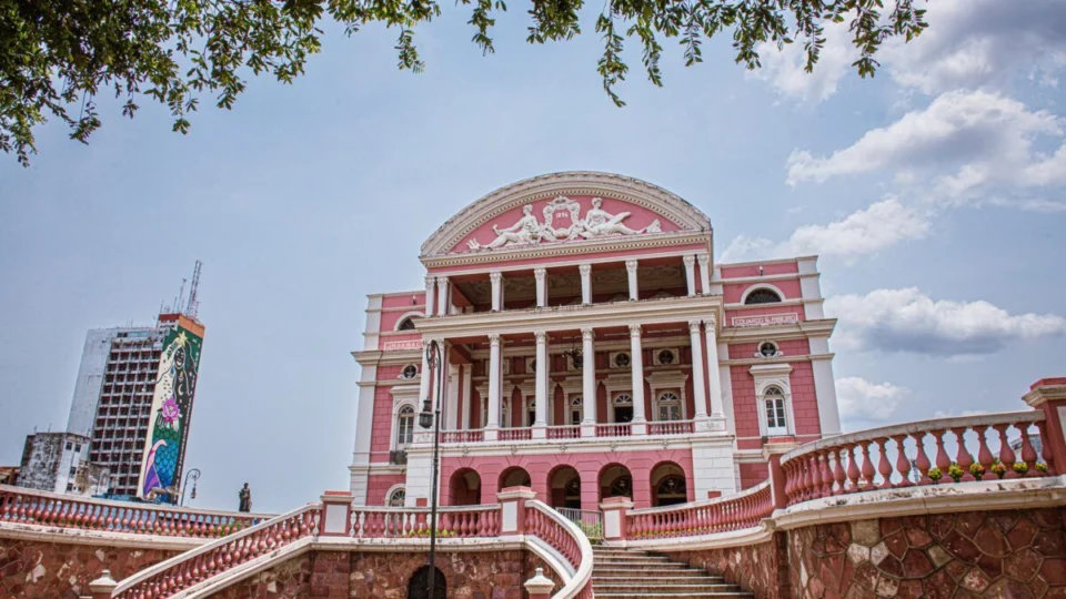 Festival Amazonas de Ópera reúne artistas internacionais e impulsiona economia criativa em Manaus