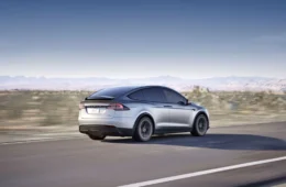 Tesla surpreende e anuncia lançamento de carro popular ainda este ano; saiba mais