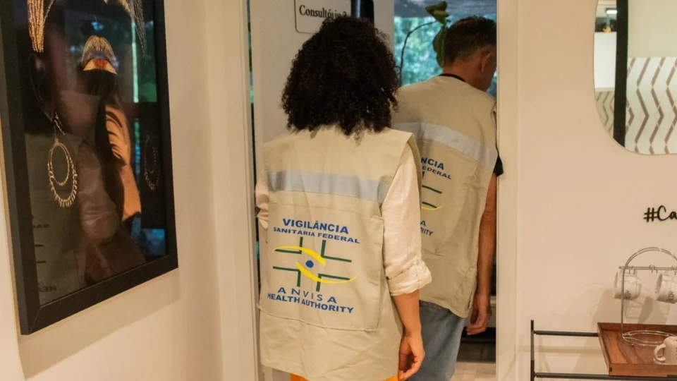 Operação da Anvisa fiscaliza e interdita clínicas de estética no Distrito Federal e outros Estados