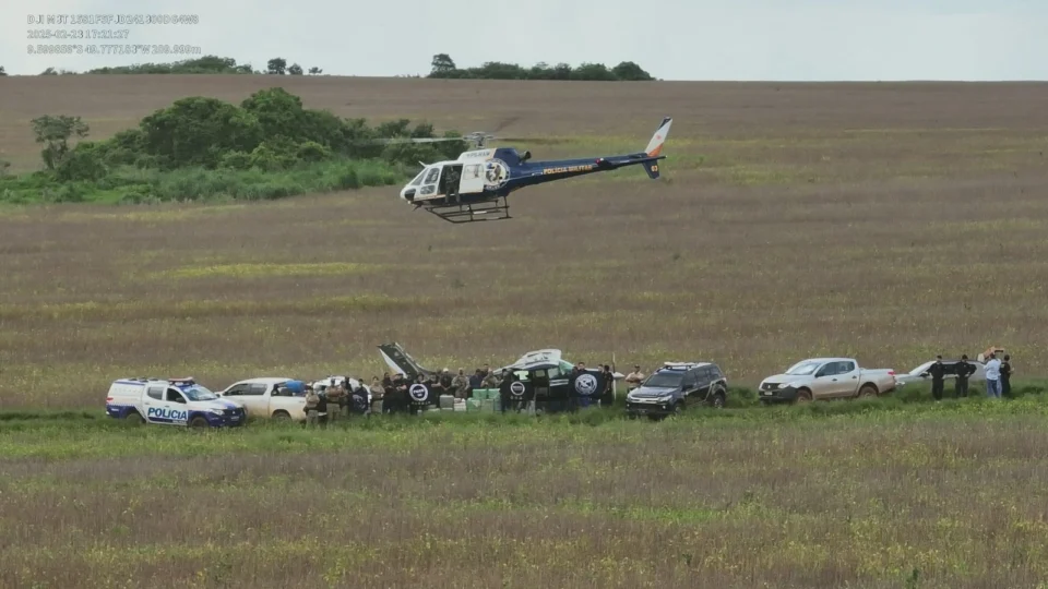 Cinco traficantes são presos e um avião apreendido com mais de 400 kg de cocaína em fazenda no TO