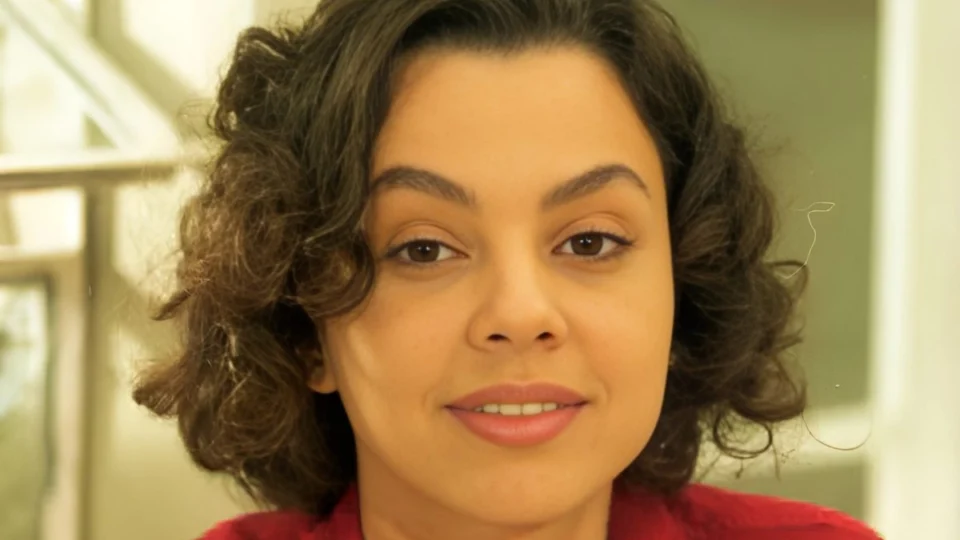 Reprise de ‘História de Amor’: veja antes e depois de Carla Marins, intérprete de Joyce