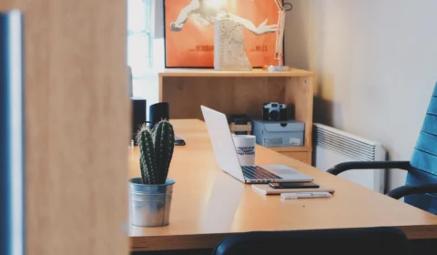 Decoração de escritório: veja 7 dicas para trazer conforto e funcionalidade
