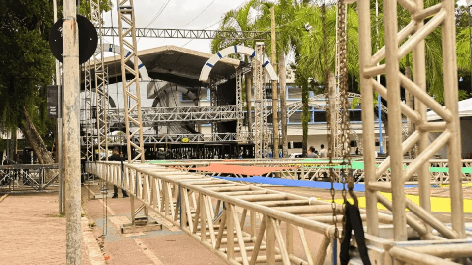 Carnaval em Rio Branco: Av. Getúlio Vargas é interditada para preparativos da folia
