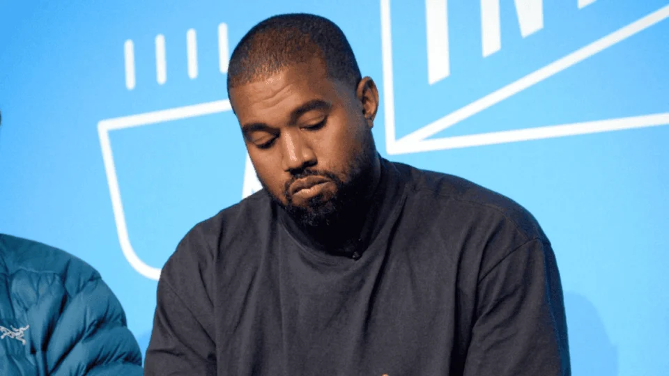 O que aconteceu com Kanye West? Entenda polêmicas com nudez, suástica e saúde mental