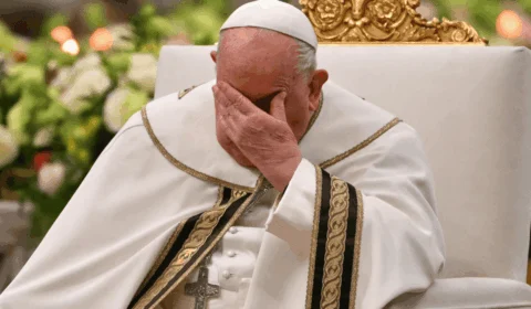 Em luta pela saúde, Papa Francisco se comove com mensagens de apoio