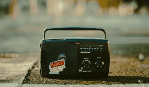 Dia Mundial do Rádio (13/02): veja frases para enviar neste dia