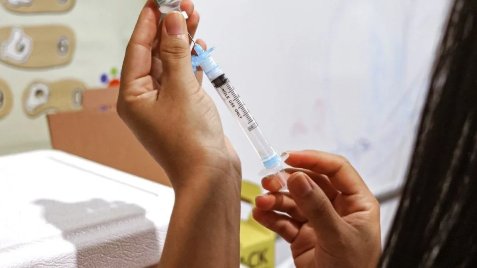 Araguaína alerta para alta da Covid e reforça vacinação gratuita