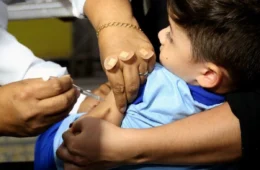 Crianças, gestantes e idosos podem se vacinar contra gripe e covid-19 no Acre; veja como