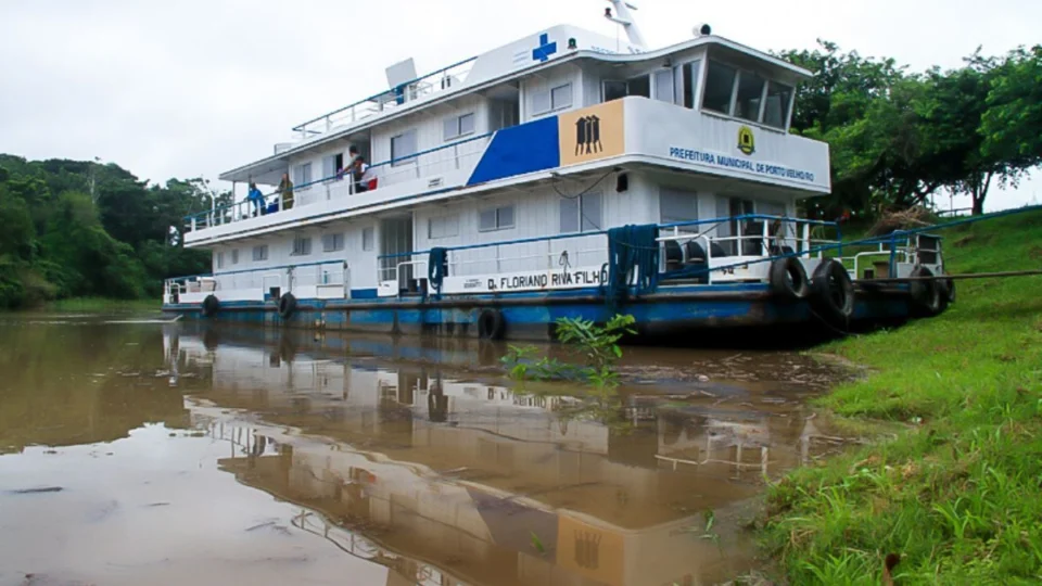 Barco Saúde: durante cheia, população terá atendimento gratuito no distrito de Nazaré, em Porto Velho
