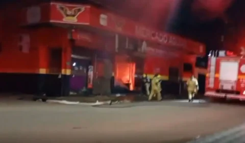 VÍDEO: incêndio de grandes proporções atinge mercado na zona Leste de Porto Velho