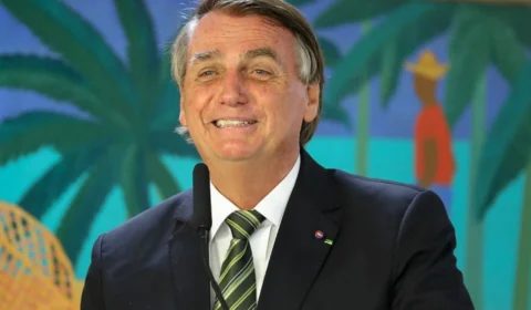 Bolsonaro debocha de denúncia do golpe: ‘eu tramei com o Pateta’; veja manifestação da defesa