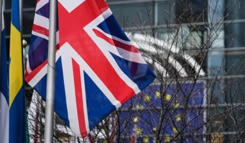 Alunos do DF embarcam para intercâmbio no Reino Unido; saiba quando e como participar 