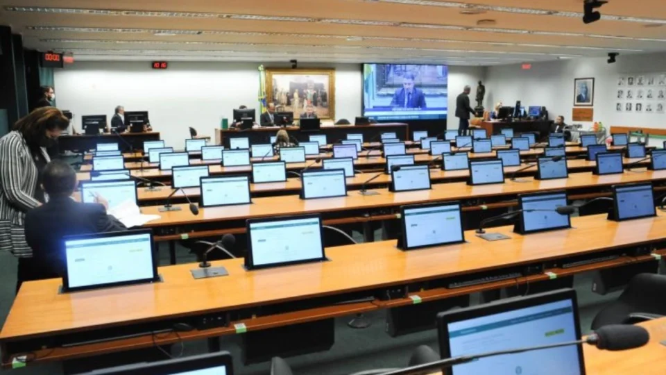 União Brasil na CCJ? Entenda negociações entre líderes da Câmara