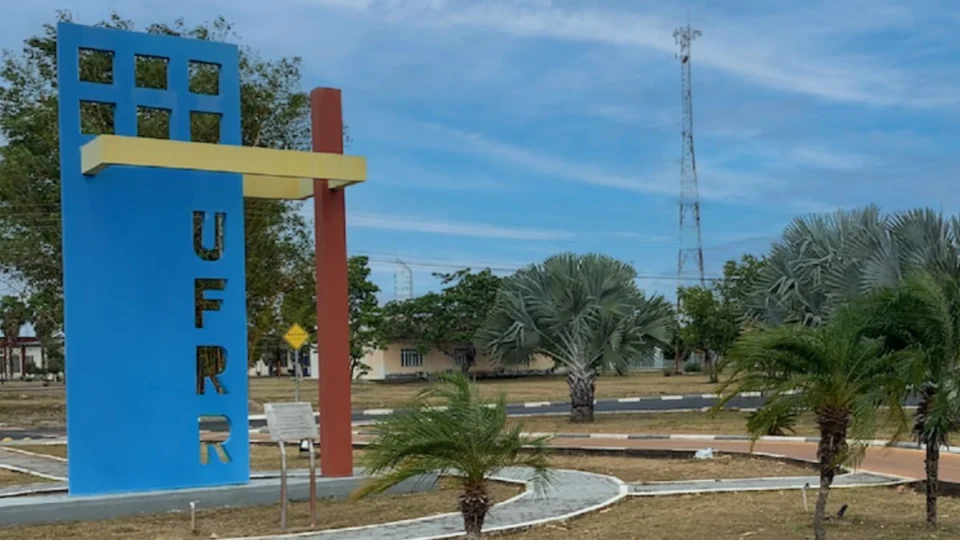 UFRR abre processo seletivo com 11 vagas para professor substituto; veja como se inscrever