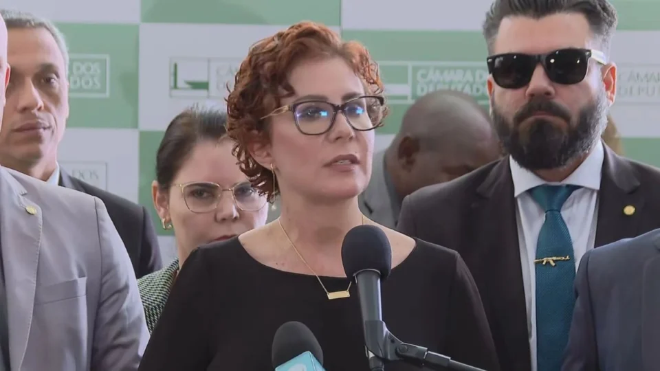 O que diz Carla Zambelli após STF formar maioria pela sua condenação
