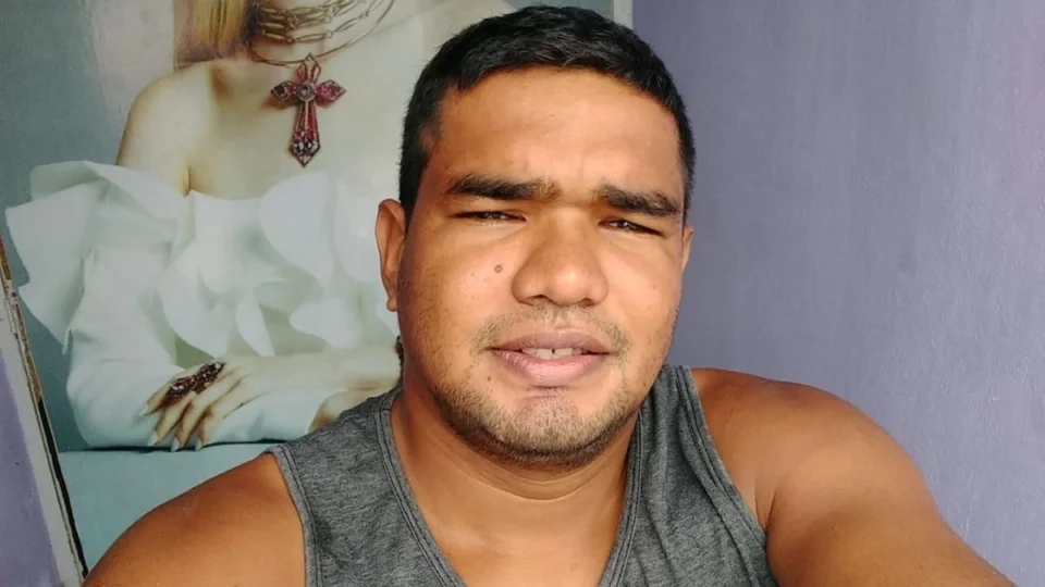 Motociclista morre após grave acidente com carro em Boa Vista