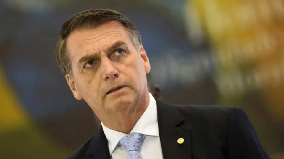 STF rejeita recurso de Bolsonaro e mantém condenação por campanha irregular em 2022