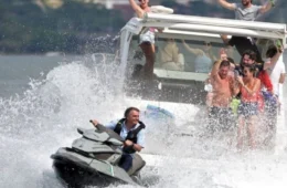 Justiça arquiva caso da baleia jubarte e Bolsonaro; ex-presidente ironiza nas redes