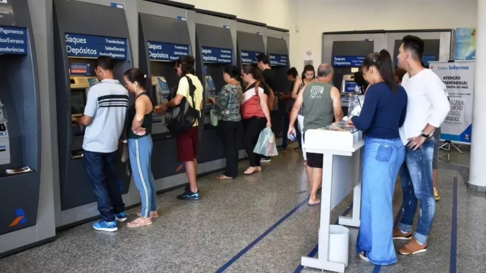 Carnaval 2025: confira como será o funcionamento dos bancos