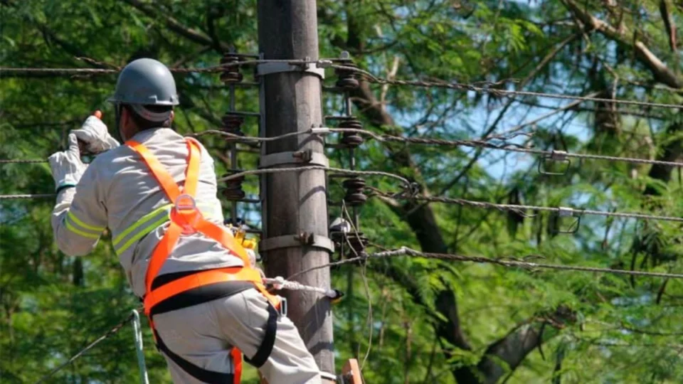 Cinco bairros de Manaus ficam sem energia hoje (18/3); veja lista completa