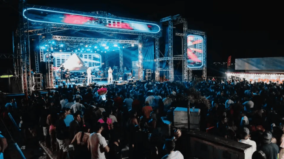 Jovem morre em festa de Carnaval após ser esfaqueado