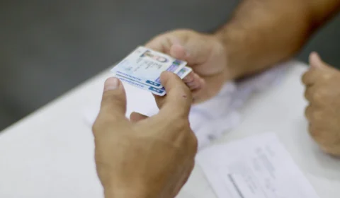 Migrantes podem retirar Registro Nacional Migratório em Manaus; saiba quando e onde