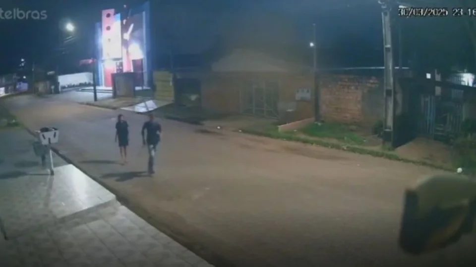 Mulher tem moto roubada por criminoso na zona Sul de Porto Velho; veja vídeo
