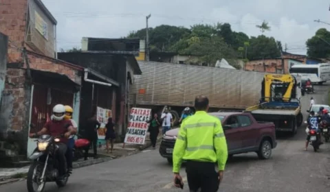 ‘Ladeirão da morte’: diz motorista sobre local onde baú de carreta se soltou em Manaus; veja vídeo