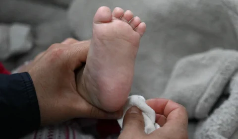 Casal que torturou e matou filha de três meses em Manaus é condenado a mais de 30 anos