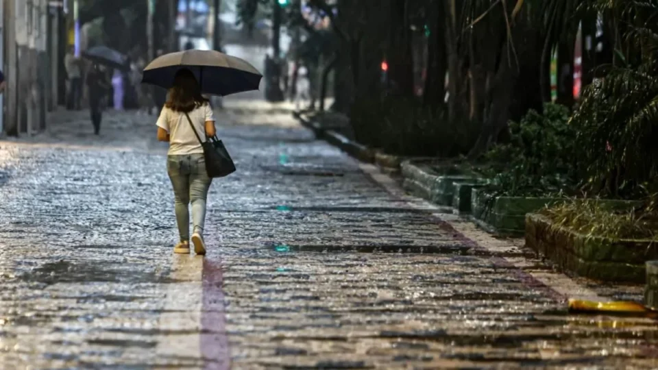 Alerta de perigo: Inmet prevê chuvas intensas para Manaus hoje (6)