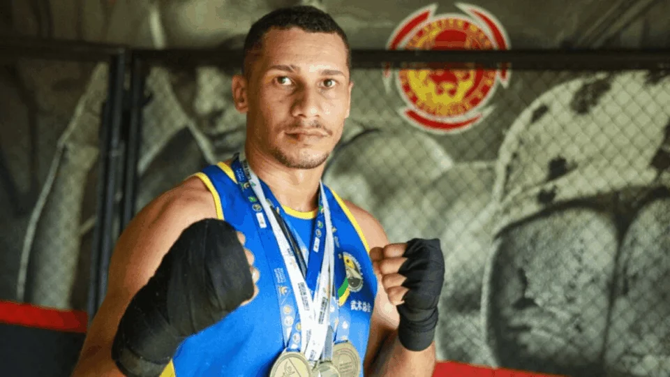 Lutador de boxe chinês do Acre está entre os três melhores do Brasil e disputará Copa na China
