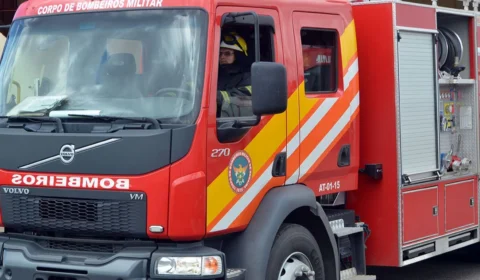 Dois adolescentes ficam feridos após colisão entre moto e caminhonete em Rorainópolis