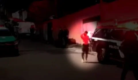 Homens armados invadem casa em Manaus e executam irmãos com tiros e golpes de faca