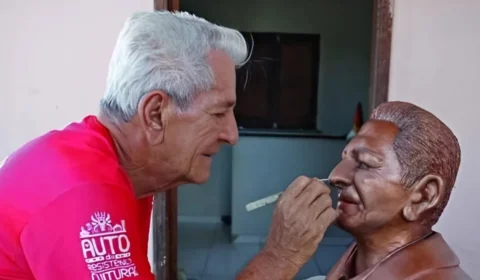 Jair Mendes, ícone do Festival Folclórico de Parintins, morre aos 82 anos