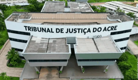 Justiça do Acre suspende greve dos médicos e impõe multa de R$ 10 mil por hora em caso de descumprimento