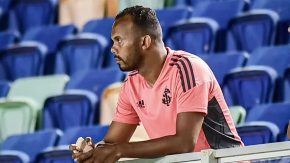 Jogador do Atlético Roraima é suspenso, após caso de xenofobia contra árbitro