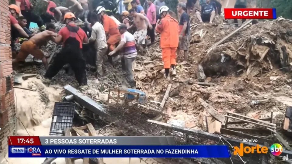 EXCLUSIVO: veja momento do resgate desesperador de mulher soterrada em Manaus