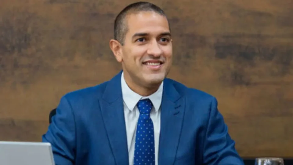 Prefeito de Boa Vista sanciona aumento de 6,1% no próprio salário, do vice e secretários; veja valores