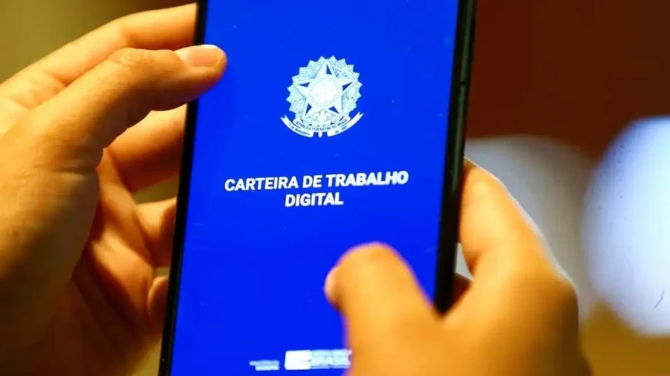 Consignado CLT: contratação por bancos começa nesta sexta (25); veja como solicitar