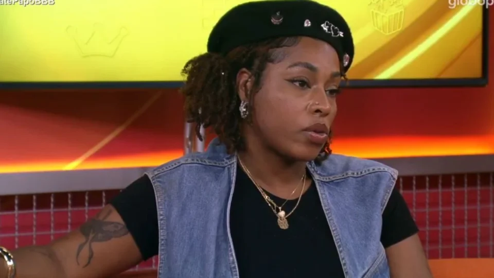 Thamiris dá resposta arrogante durante entrevista no Bate Papo BBB 25, após eliminação