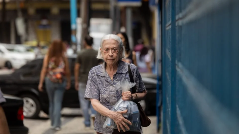 Quando ‘Vitória’ estreia nos cinemas? Saiba tudo sobre filme com Fernanda Montenegro