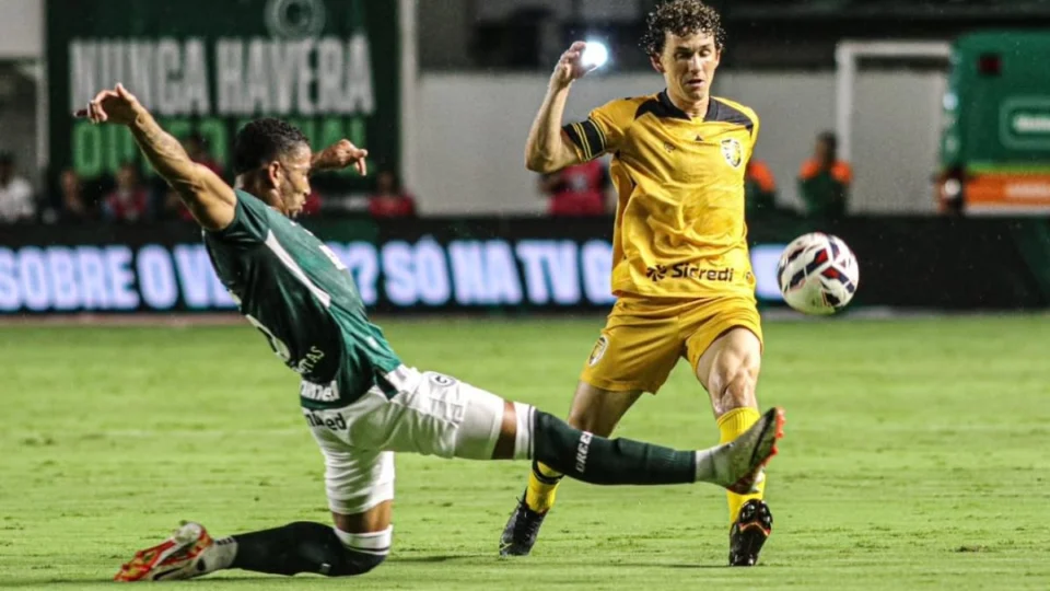 Amazonas estreia com derrota para o Goiás na Série B do Brasileirão 2025