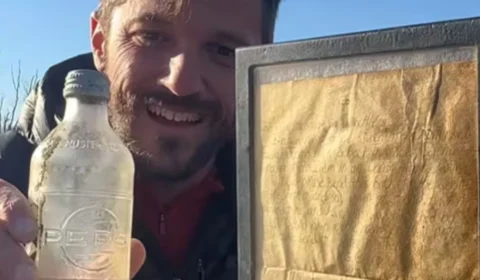 Autor de mensagem em garrafa lançada há 49 anos é achado: ‘Era para aula’